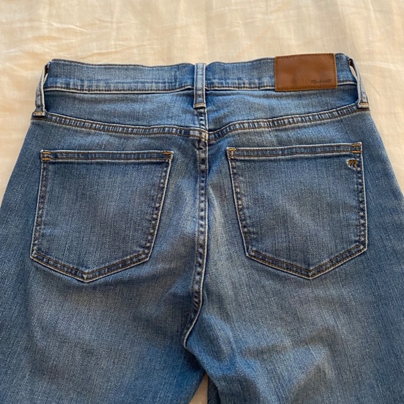 Madewell 8" Skinny Distressed Jeans Raw Hem 27T - Picture 4 of 6
